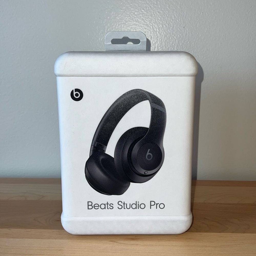 Beats Studio Pro - Black